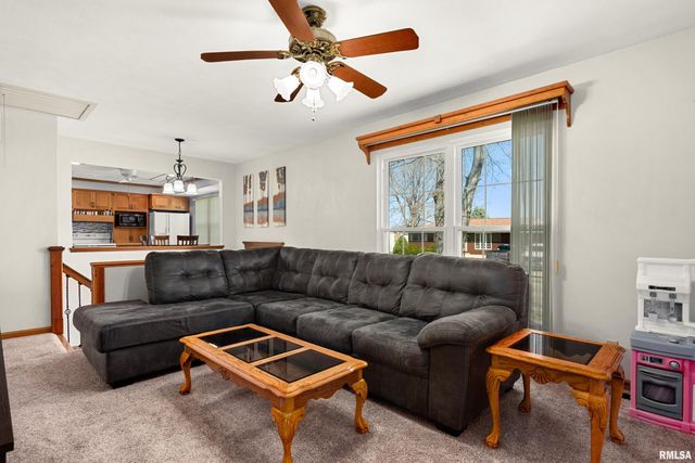 501 PONTIAC Road, Marquette Heights, IL 61554