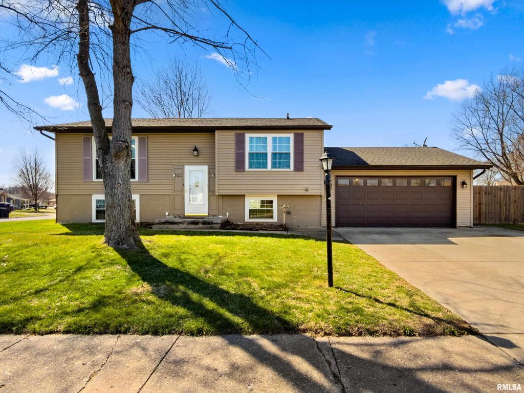 501 PONTIAC Road, Marquette Heights, IL 61554