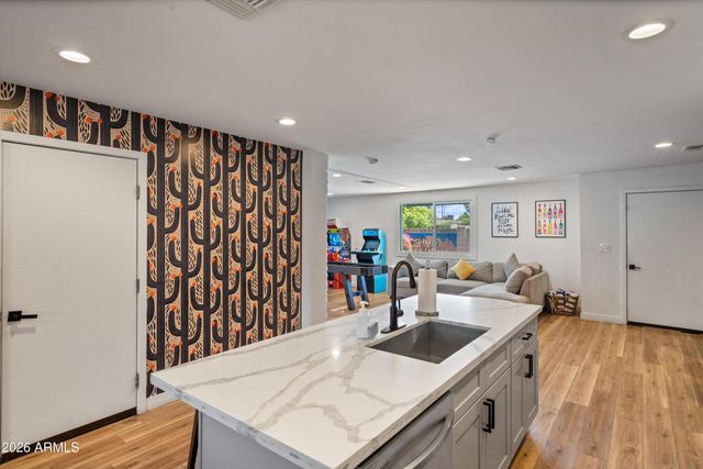 3727 E YALE Street, Phoenix, AZ 85008