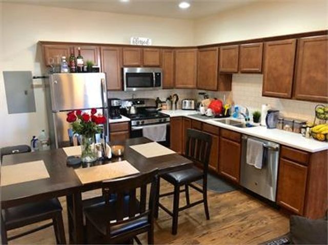 1734 W 35th Street 1R, Chicago, IL 60609