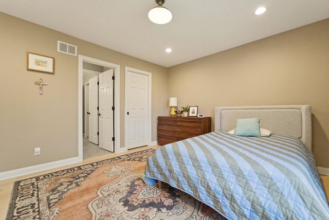 1419 Snead Avenue, Chesterton, IN 46304