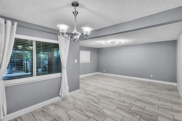 7044 S Dairy Ashford Road, Houston, TX 77072