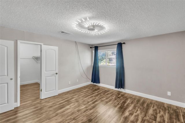 7044 S Dairy Ashford Road, Houston, TX 77072