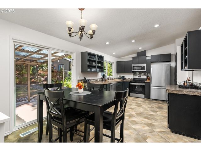 6490 Sw NEHALEM Ln, Beaverton, OR 97007