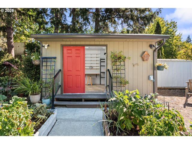 6490 Sw NEHALEM Ln, Beaverton, OR 97007