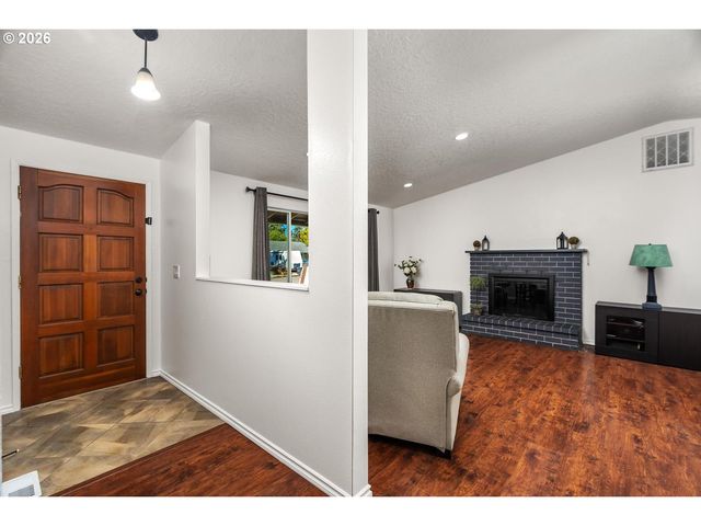 6490 Sw NEHALEM Ln, Beaverton, OR 97007