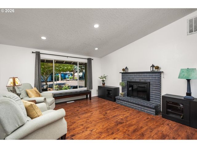 6490 Sw NEHALEM Ln, Beaverton, OR 97007