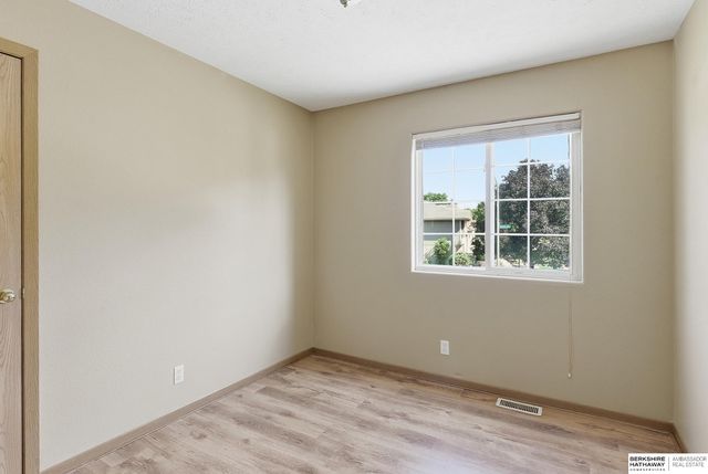 15453 Binney Street, Omaha, NE 68116