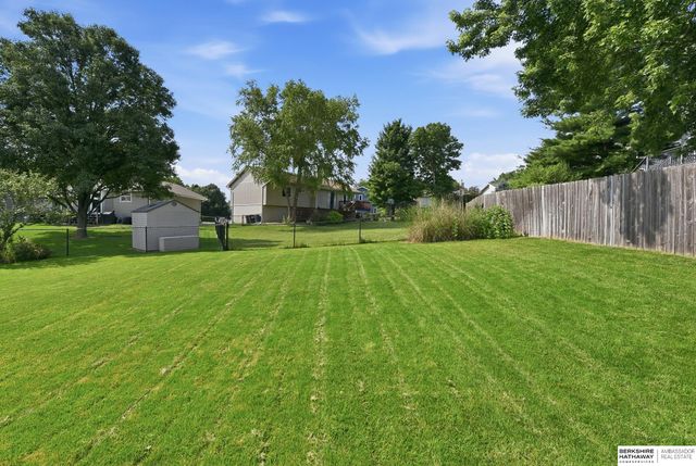 15453 Binney Street, Omaha, NE 68116