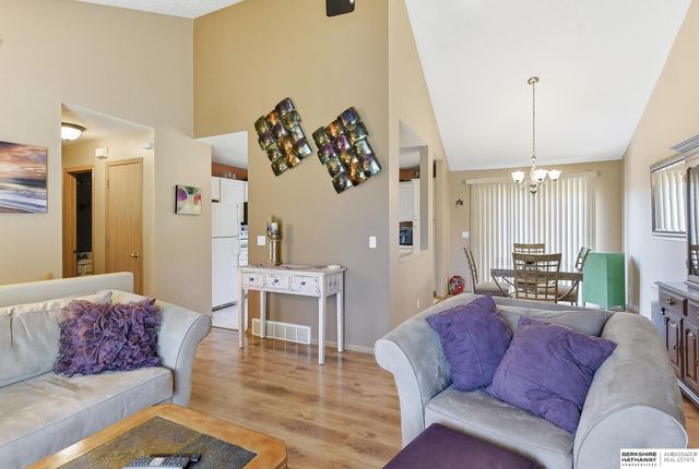 15453 Binney Street, Omaha, NE 68116
