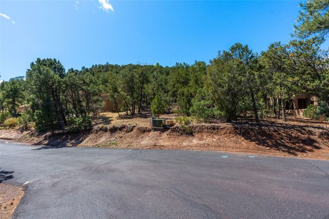 1412 Tesuque Creek Road, Santa Fe, NM 87501