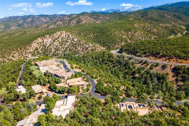 1412 Tesuque Creek Road, Santa Fe, NM 87501