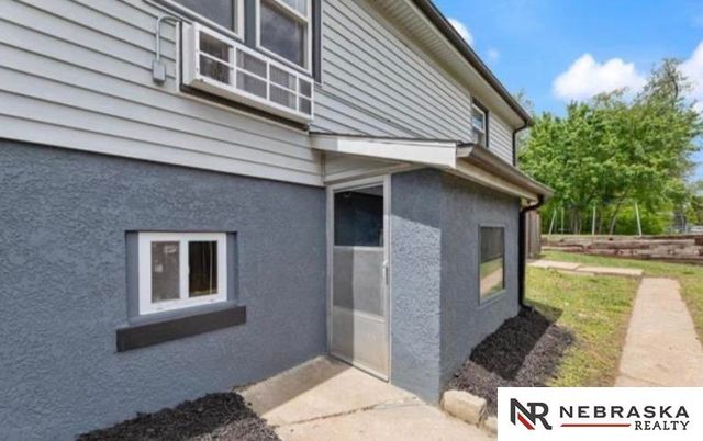 4656 Orchard Avenue, Omaha, NE 68117