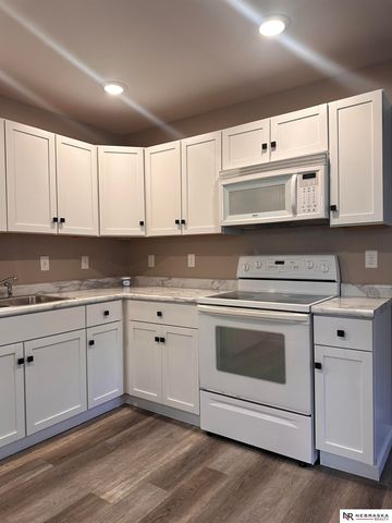 4656 Orchard Avenue, Omaha, NE 68117