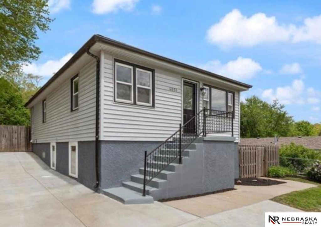 4656 Orchard Avenue, Omaha, NE 68117