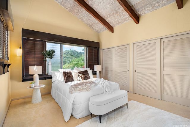 1708 Kumakani Loop, Honolulu, HI 96821