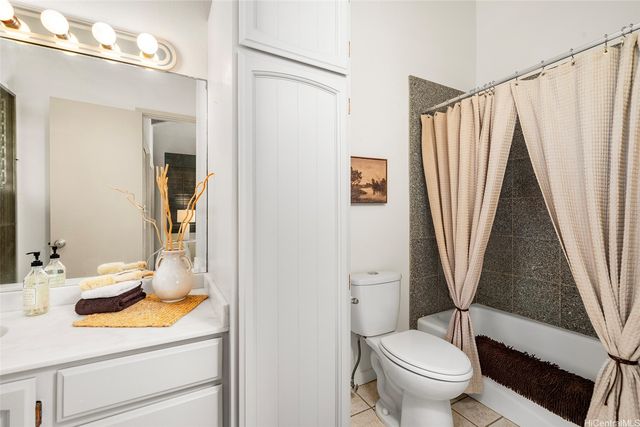 1708 Kumakani Loop, Honolulu, HI 96821