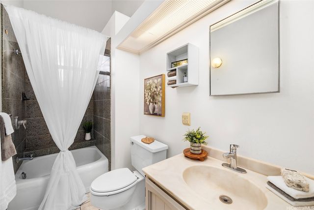 1708 Kumakani Loop, Honolulu, HI 96821