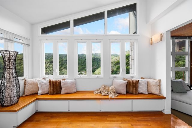 1708 Kumakani Loop, Honolulu, HI 96821