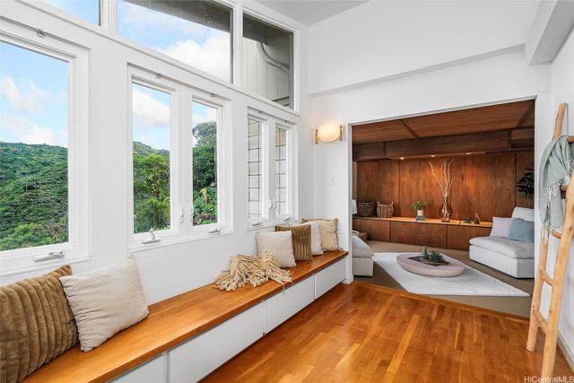 1708 Kumakani Loop, Honolulu, HI 96821