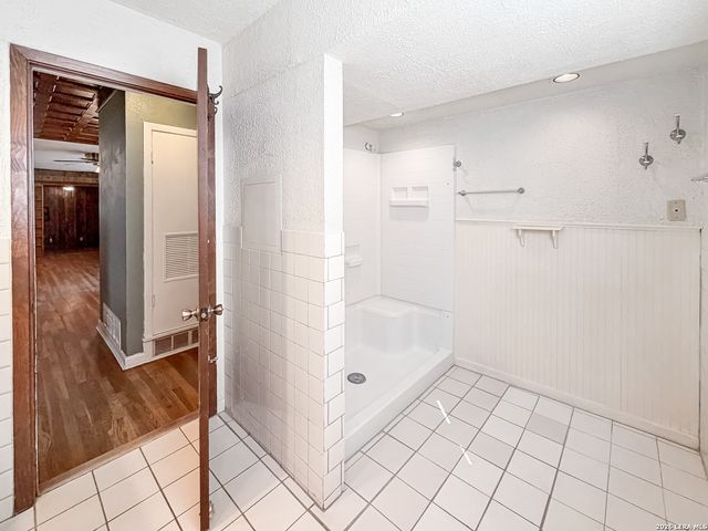 919 ELKHORN DR, San Antonio, TX 78218