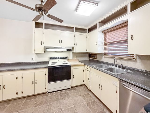919 ELKHORN DR, San Antonio, TX 78218