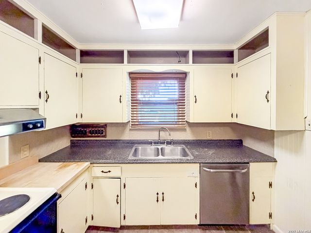 919 ELKHORN DR, San Antonio, TX 78218
