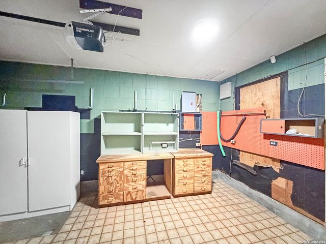 919 ELKHORN DR, San Antonio, TX 78218