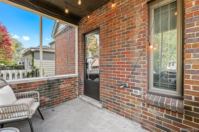 604 W Hudson Avenue, Royal Oak Charter Township, MI 48067