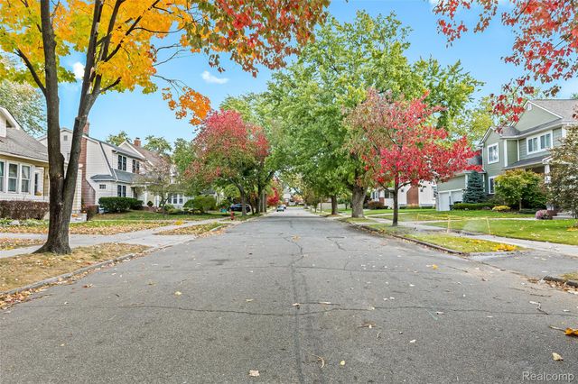 604 W Hudson Avenue, Royal Oak Charter Township, MI 48067