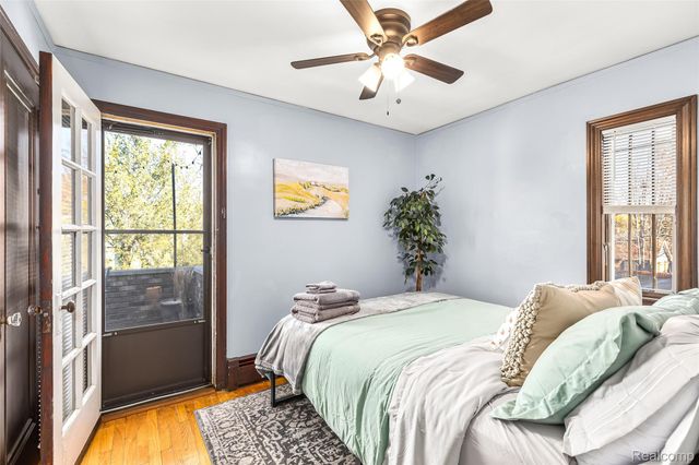 604 W Hudson Avenue, Royal Oak Charter Township, MI 48067