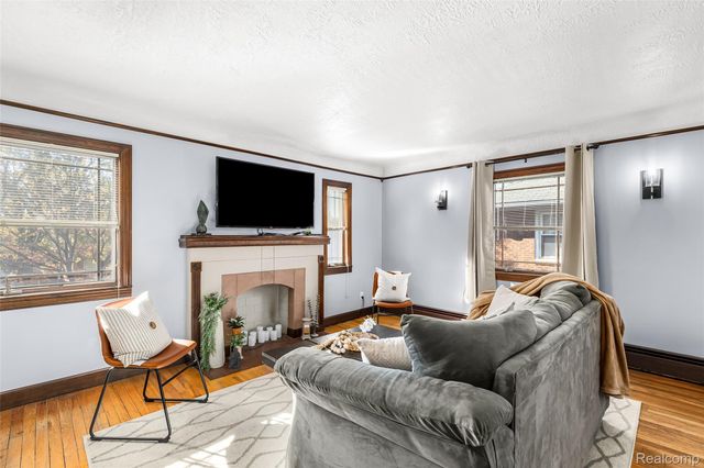 604 W Hudson Avenue, Royal Oak Charter Township, MI 48067