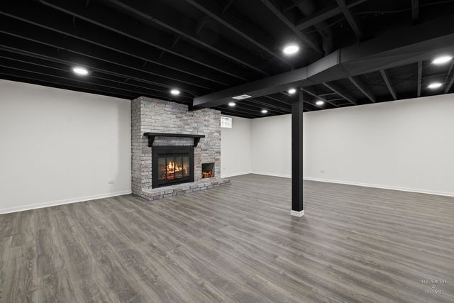 421 Lake Avenue, Crystal Lake, IL 60014