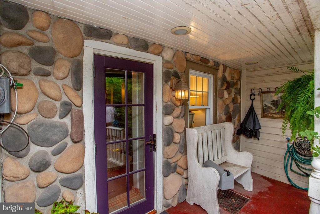 8 CANAL ST, LAMBERTVILLE, NJ 08530 — photo 2