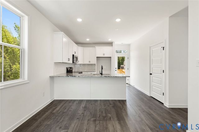 7955 Lyndale Dr, North Chesterfield, VA 23235
