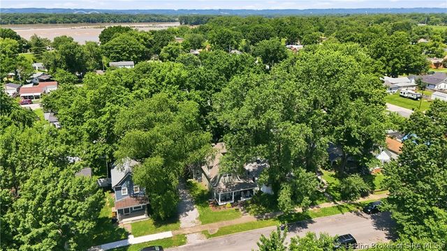 1125 Virginia Avenue S, Clarksville, IN 47129