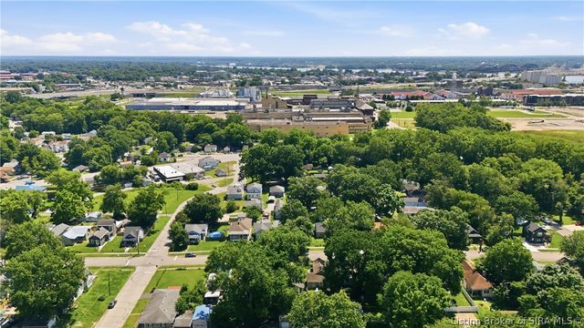 1125 Virginia Avenue S, Clarksville, IN 47129