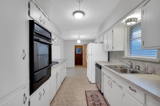 714 Rea Ave, Lancaster, TX 75146