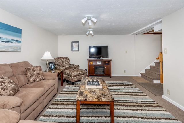 507 Kathnor Lane, Point Pleasant, WV 25550