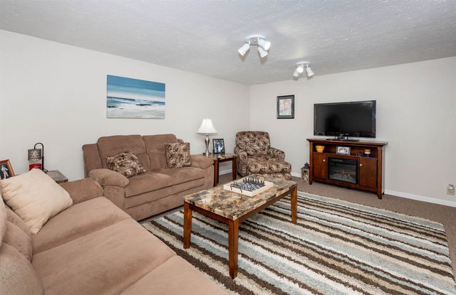 507 Kathnor Lane, Point Pleasant, WV 25550