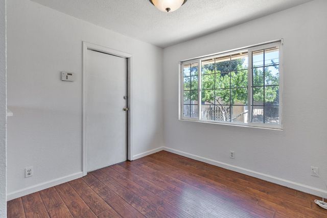 27164 Parkwood Avenue, Madera, CA 93637