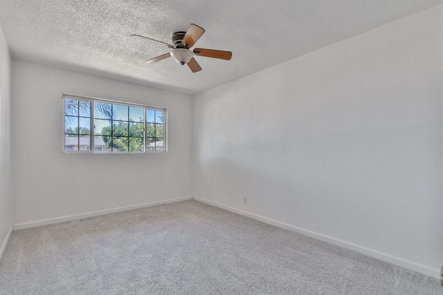 27164 Parkwood Avenue, Madera, CA 93637
