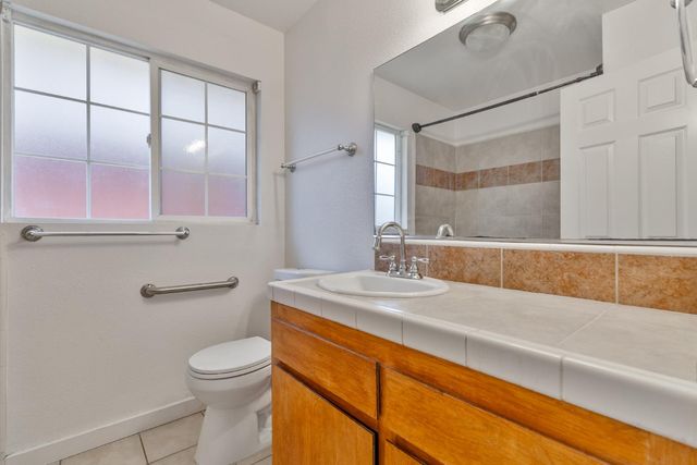 27164 Parkwood Avenue, Madera, CA 93637