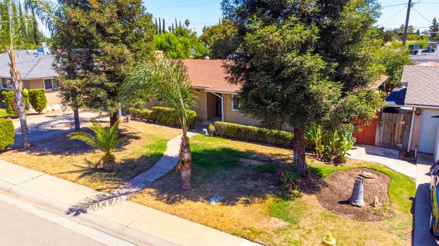 27164 Parkwood Avenue, Madera, CA 93637
