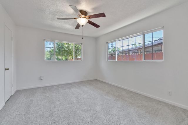 27164 Parkwood Avenue, Madera, CA 93637