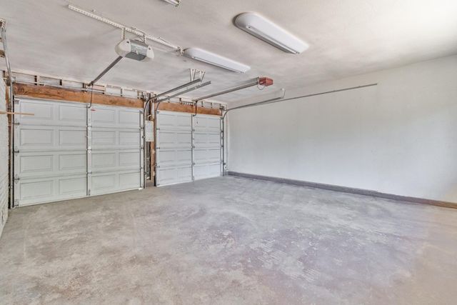 27164 Parkwood Avenue, Madera, CA 93637