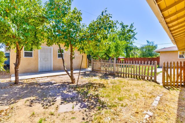 27164 Parkwood Avenue, Madera, CA 93637