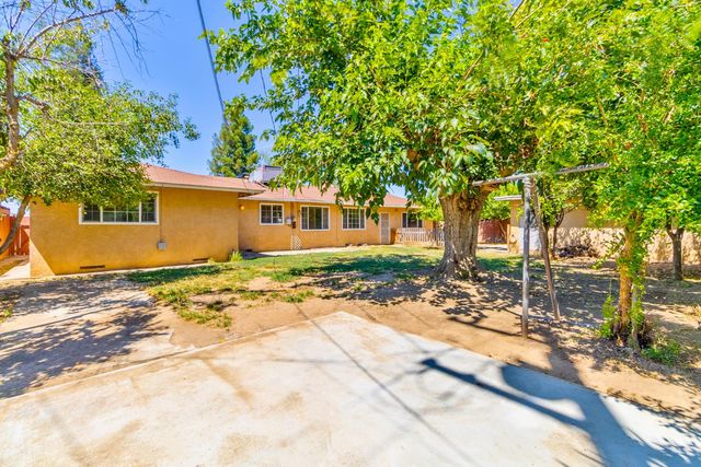 27164 Parkwood Avenue, Madera, CA 93637
