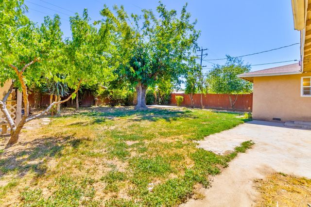 27164 Parkwood Avenue, Madera, CA 93637