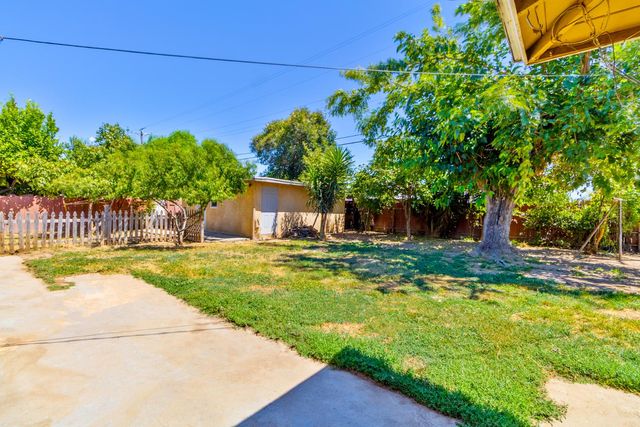 27164 Parkwood Avenue, Madera, CA 93637